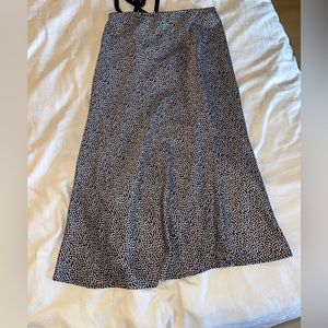 NEVER WORN Latest Scoop Silk Midi Skirt, size S